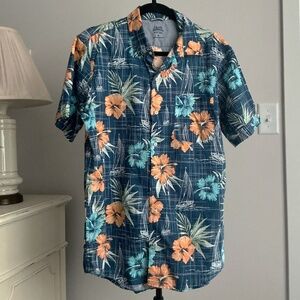 Izod Saltwater Hawaiian Style Short Sleeved Men’s Shirt size M